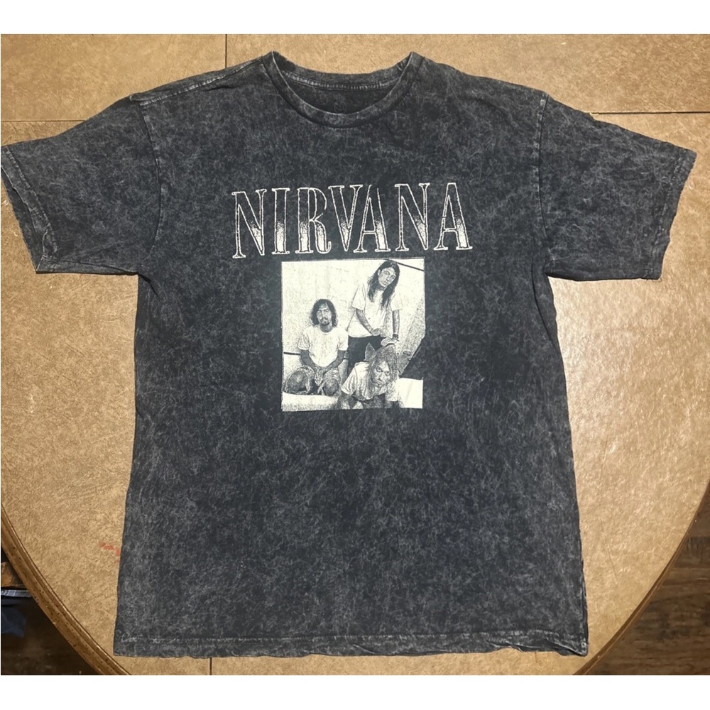 100% Cotton, Vintage Looking, Nirvana, T-shirt Extra Large